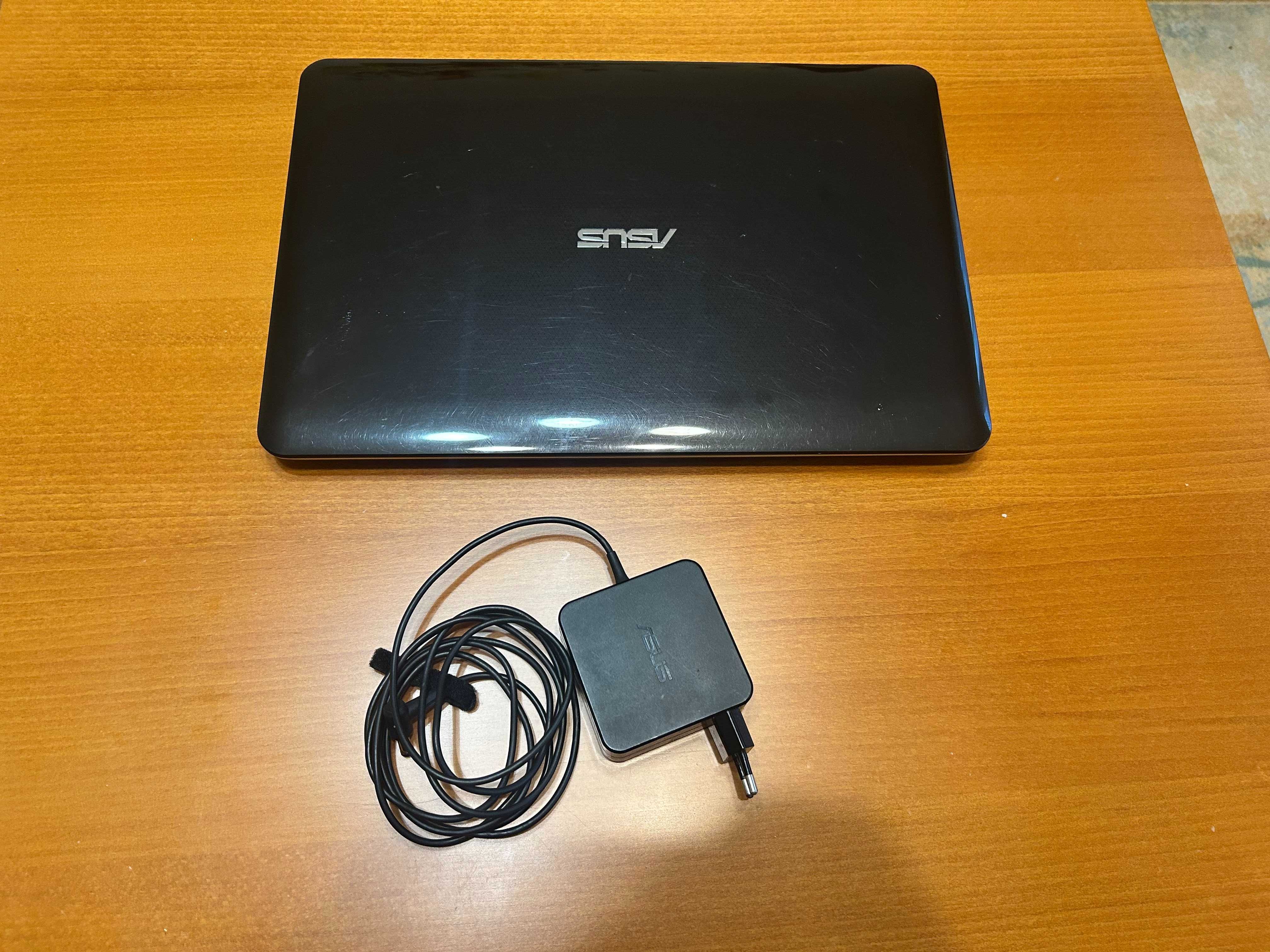Laptop ASUS R556L | i3-4030U | 4 GB RAM | SSD | NVIDIA 820M |