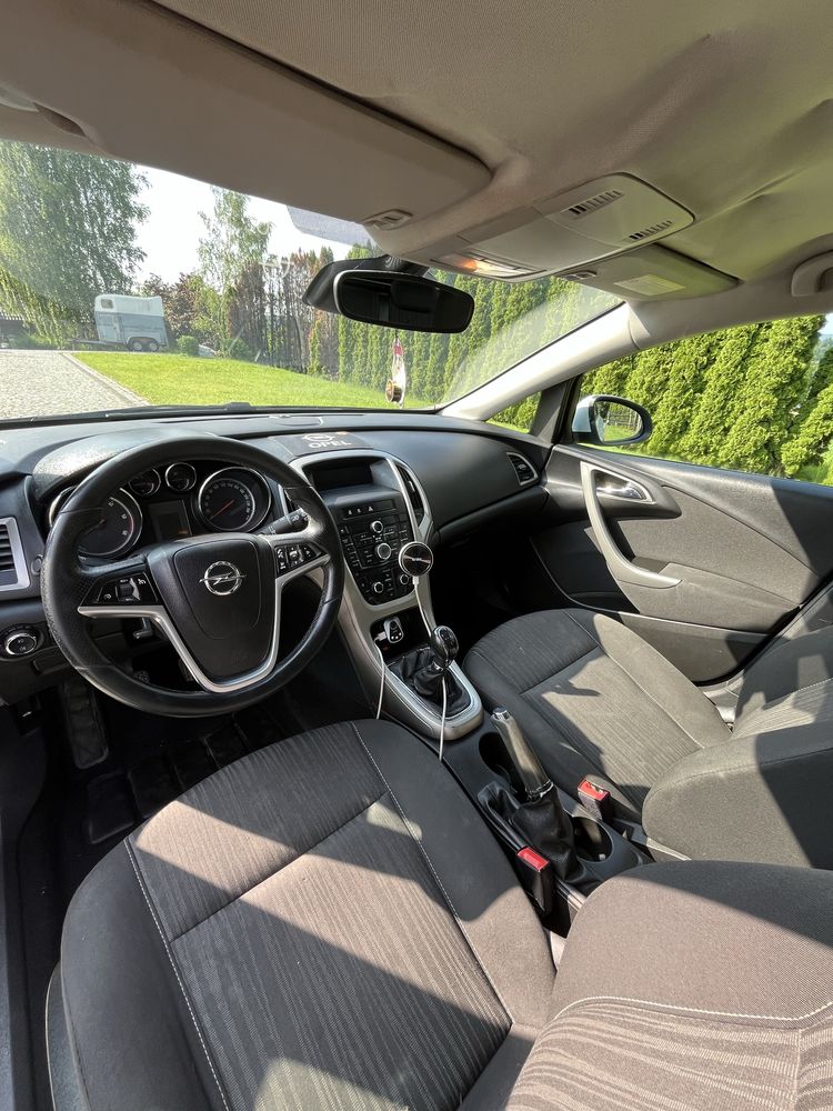 Opel Astra J 1.7 CDTI 125KM