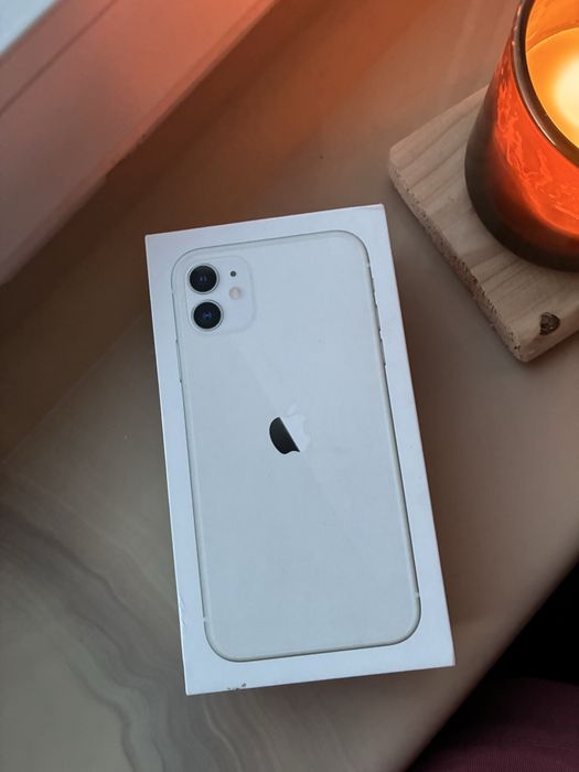 iPhone 11 - biały