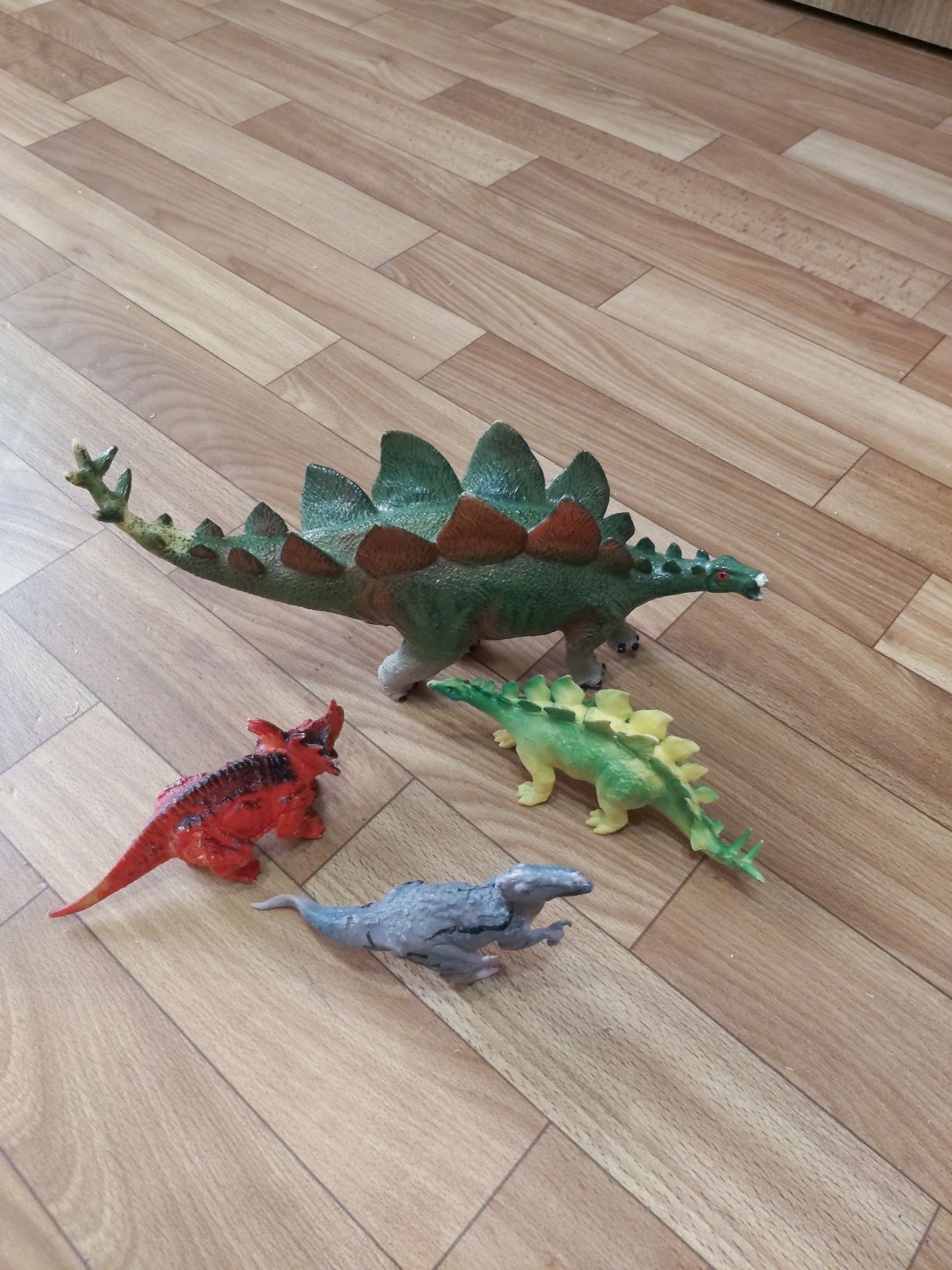 Динозаври для малечі