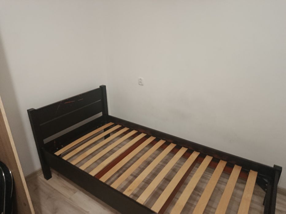 Łóżko jednoosobowe