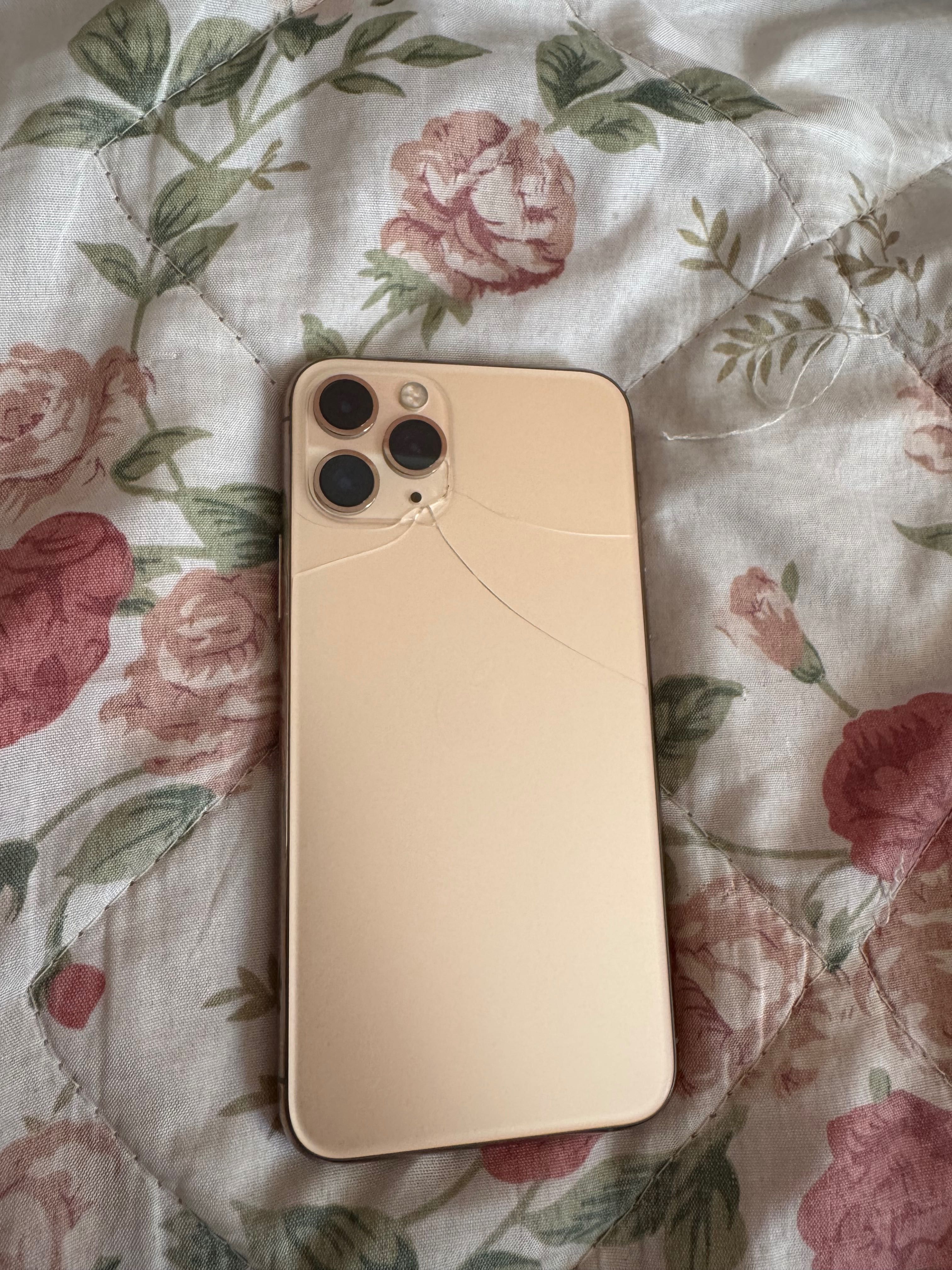 Продам iphone 11 pro