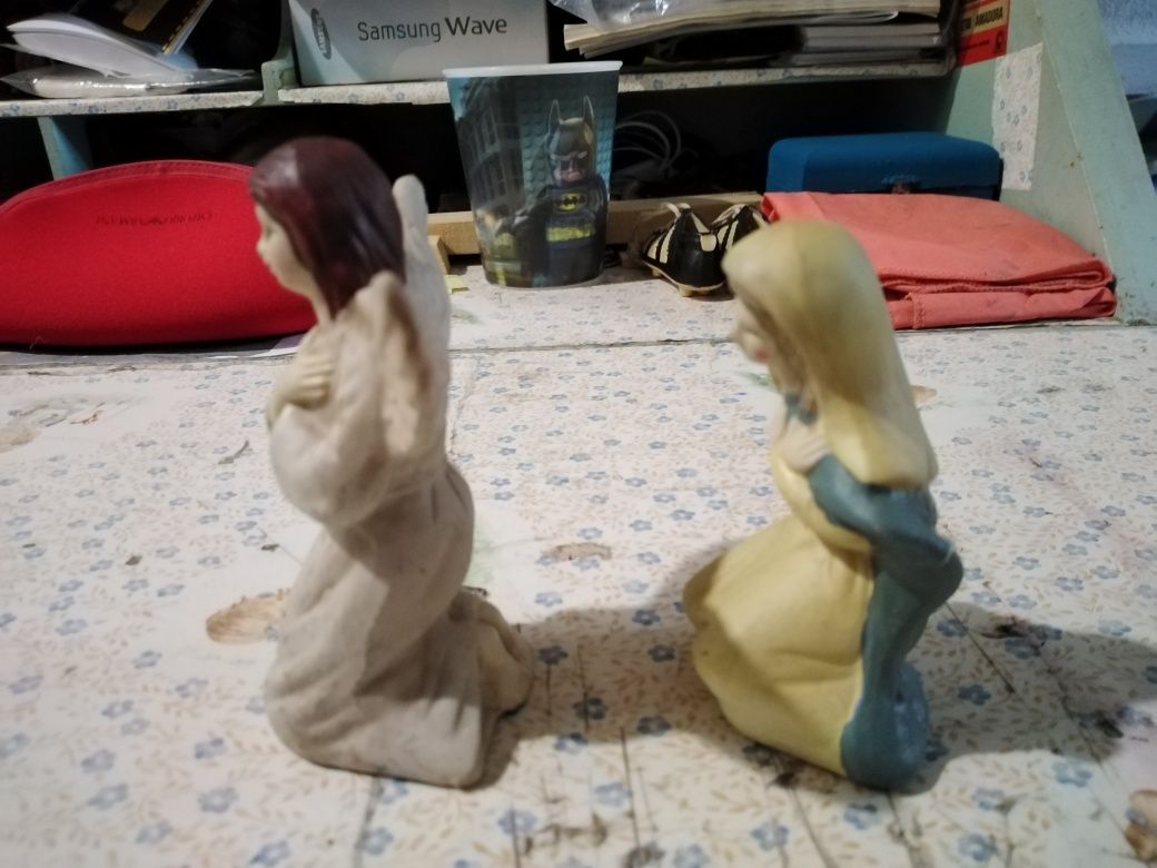 Vendo bonecos de jarro bom estado