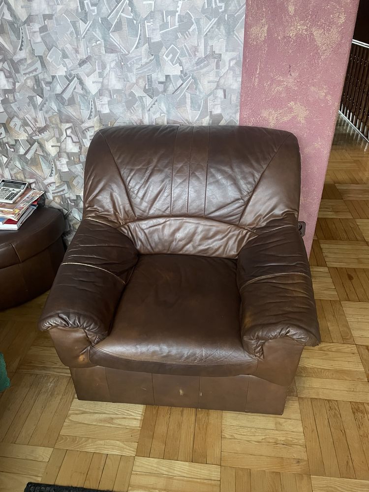 Kanapa z Fotelem i pufą