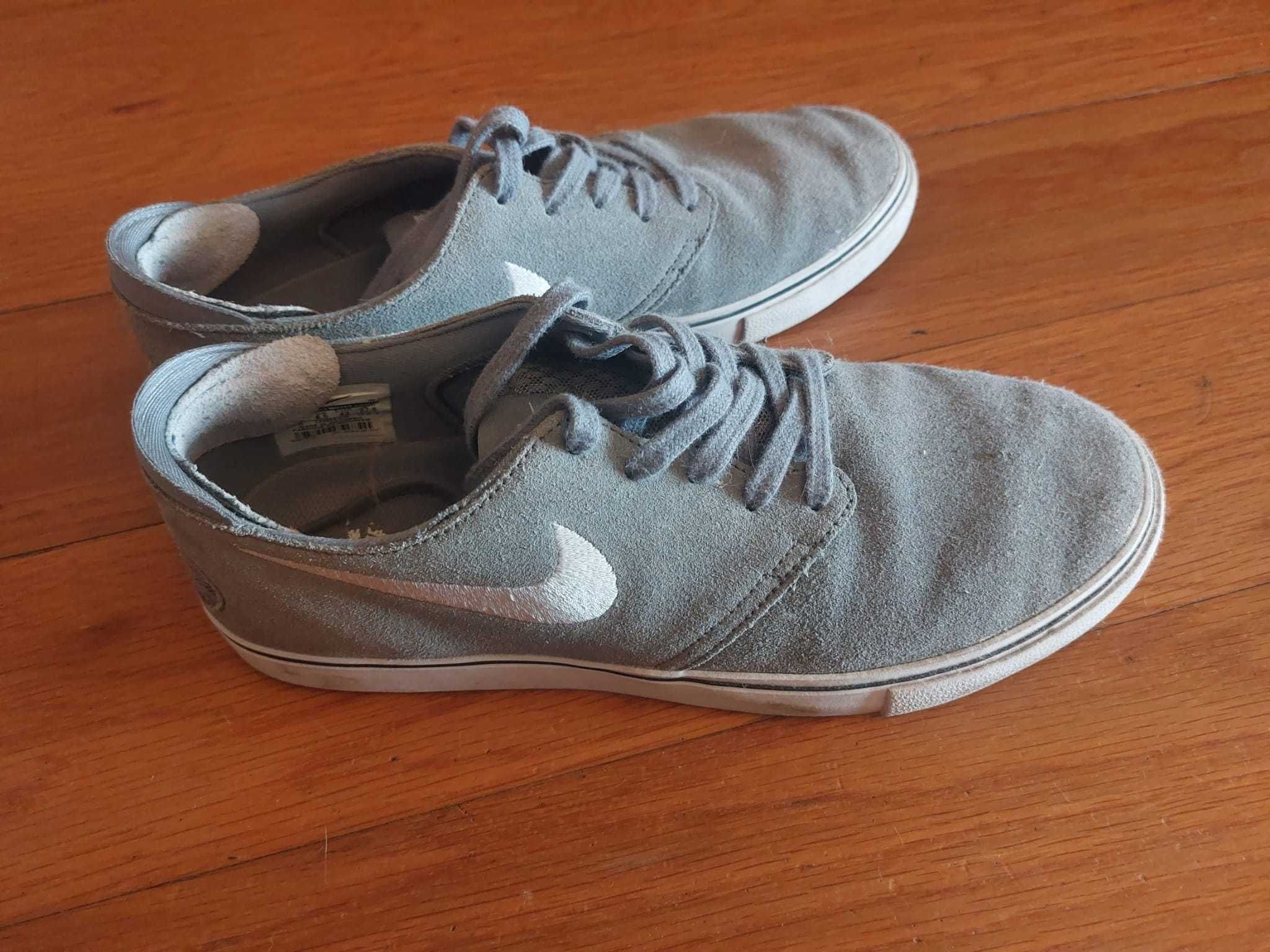 Sapatilhas Nike 43