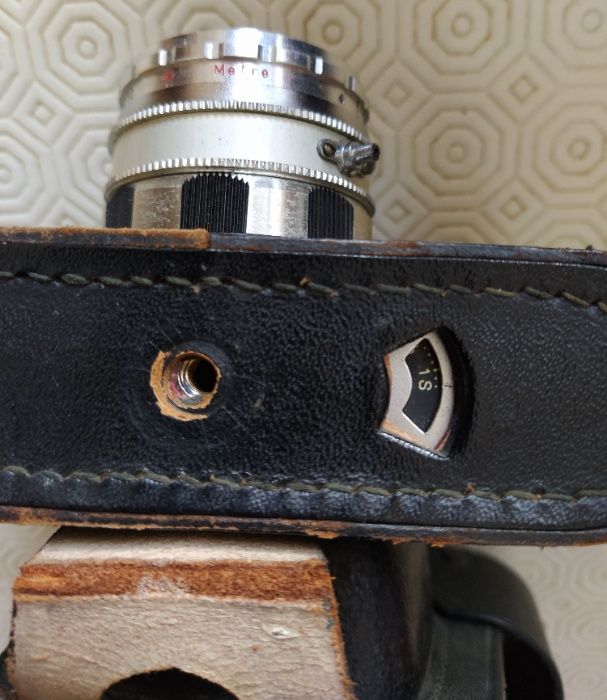 Máquina fotográfica vintage - Halina Paulette