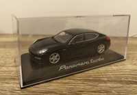 Model metalowy Porsche Panamera Turbo 1:43 Minichamps