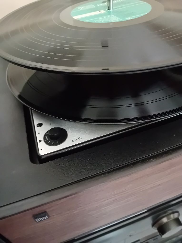Gira-discos vintage DUAL