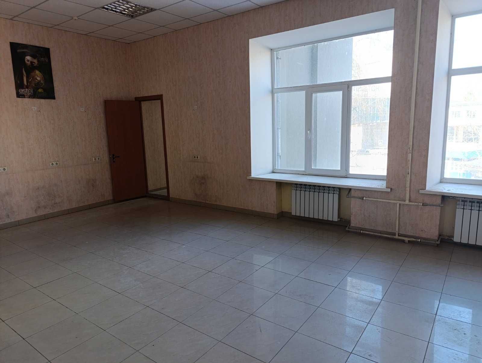 Аренда ОФИС 44м2 и 57м2 ЦЕНТР МЕТРО Конный рынок 150грн/м2