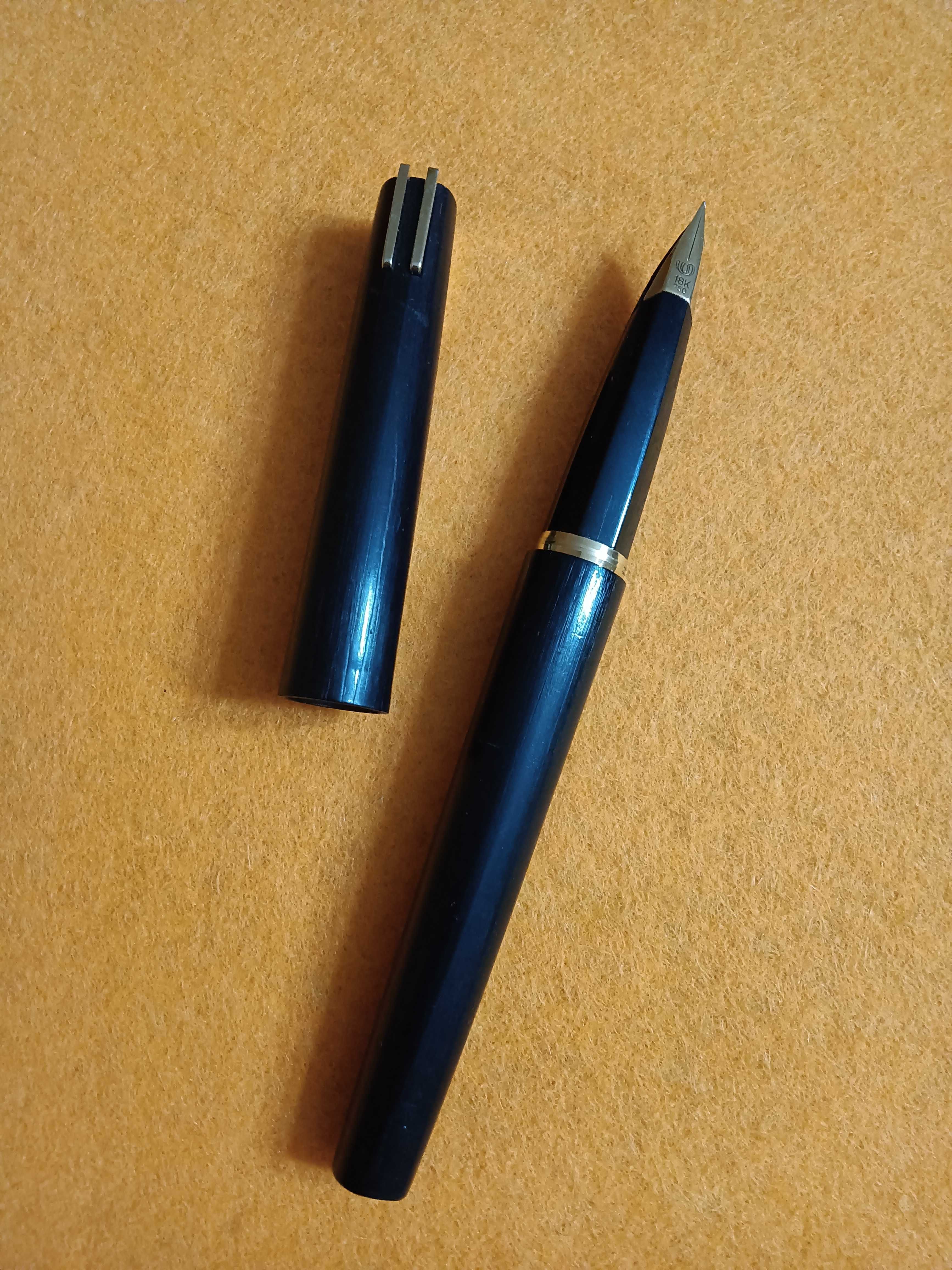 Caneta Waterman 21 MAN, aparo em ouro