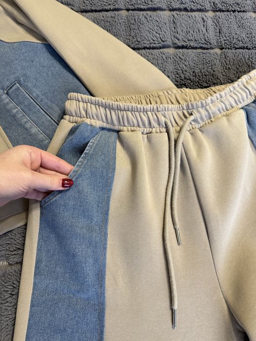 Продам костюм беж з денімовими вставками