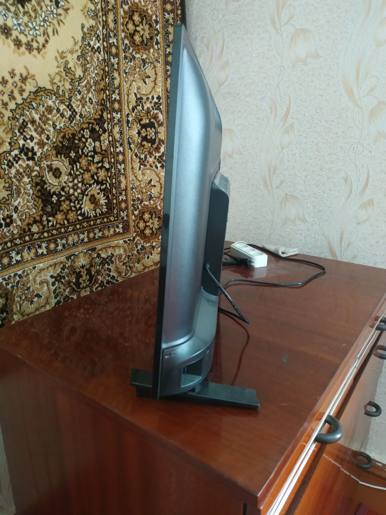 Продам телевизор Toshiba 32 дюйма