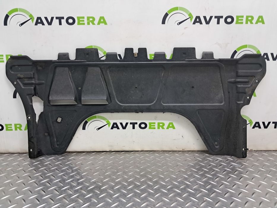 Защита двигателя VOLKSWAGEN  GOLF 7 5Q0825235C