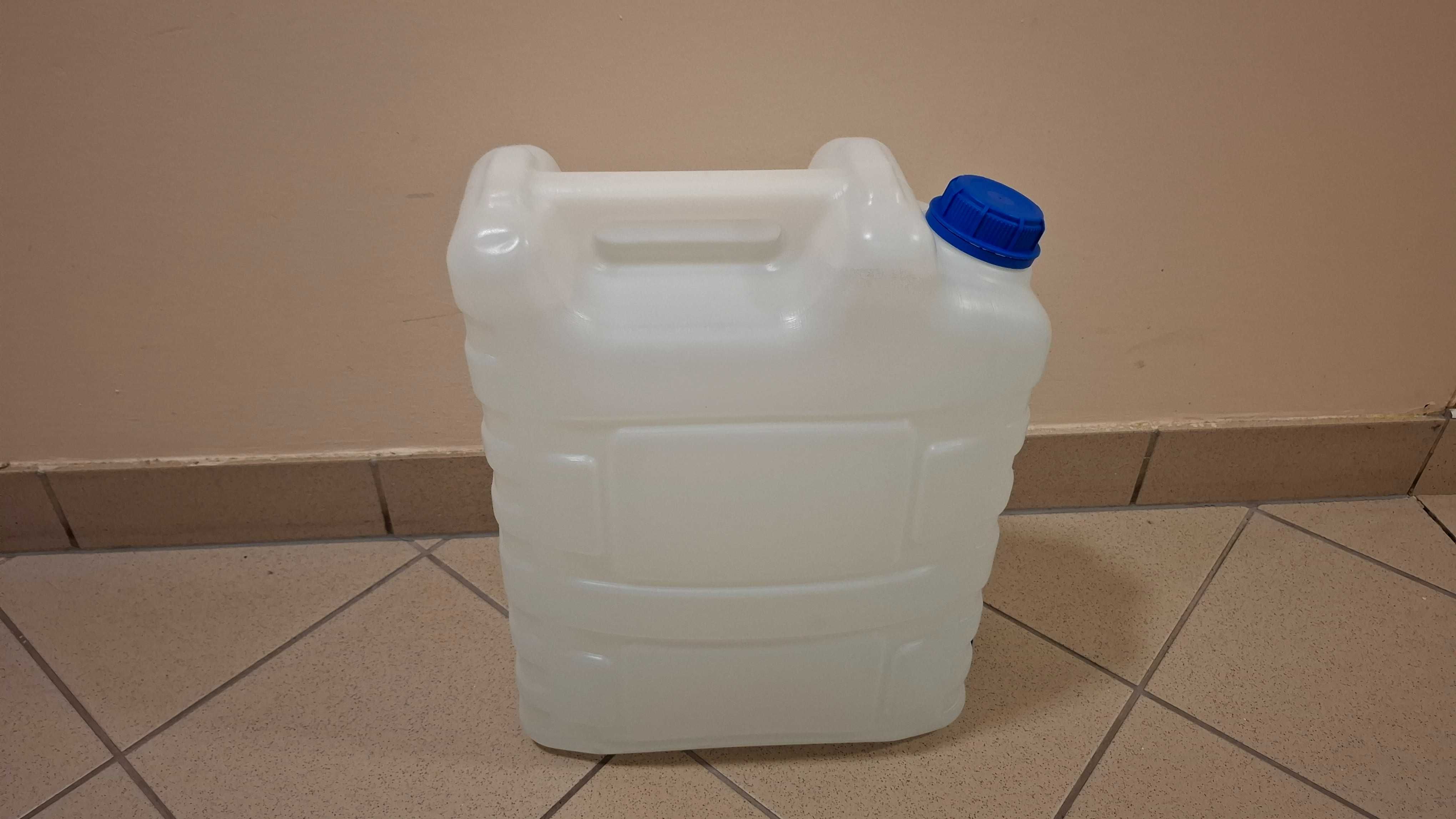 Pojemnik na wodę 20L kran Kanister Karnister SimplyCan