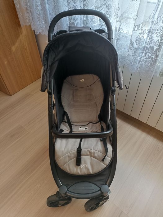 Wózek Joie Litetrax 4

+ Pokrowiec + śpiworek zimowy