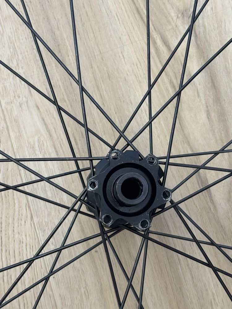 Características DT Swiss H 1900 Spline 30 29´´ 6B Disc Tubeless