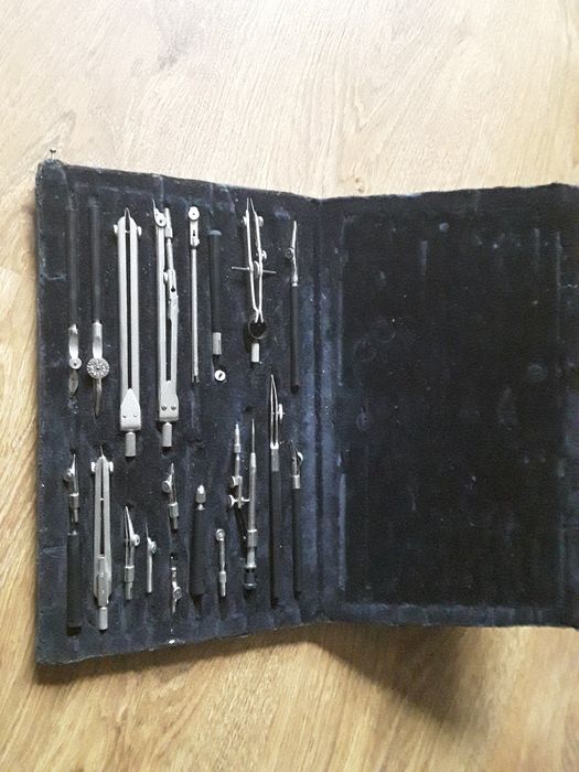 Zestaw kreślarski duży, radziecki z lat 70-tych, stan idealny