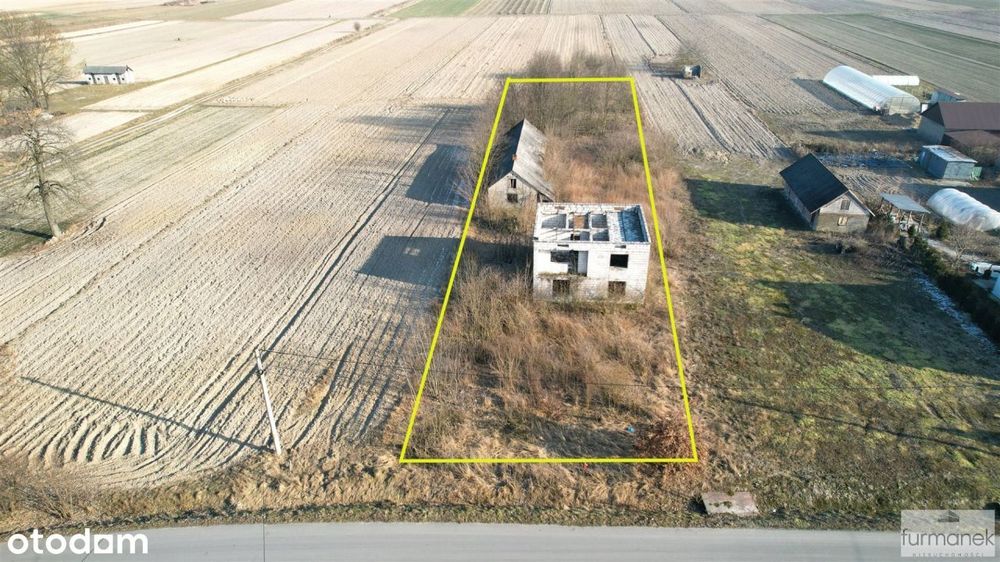 Działka o pow. 2404 m2 w spokojnej miejscowości