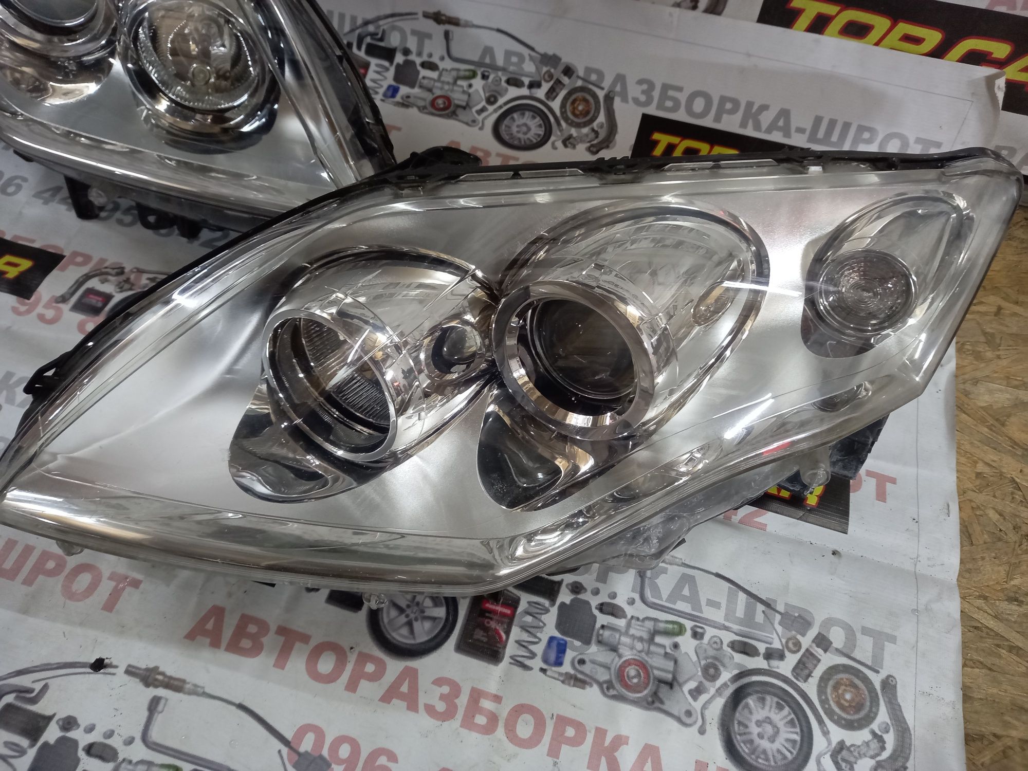 Фари фара  передні на Рено Лагуна 3.. Renault Laguna 3 ідеальний стан.