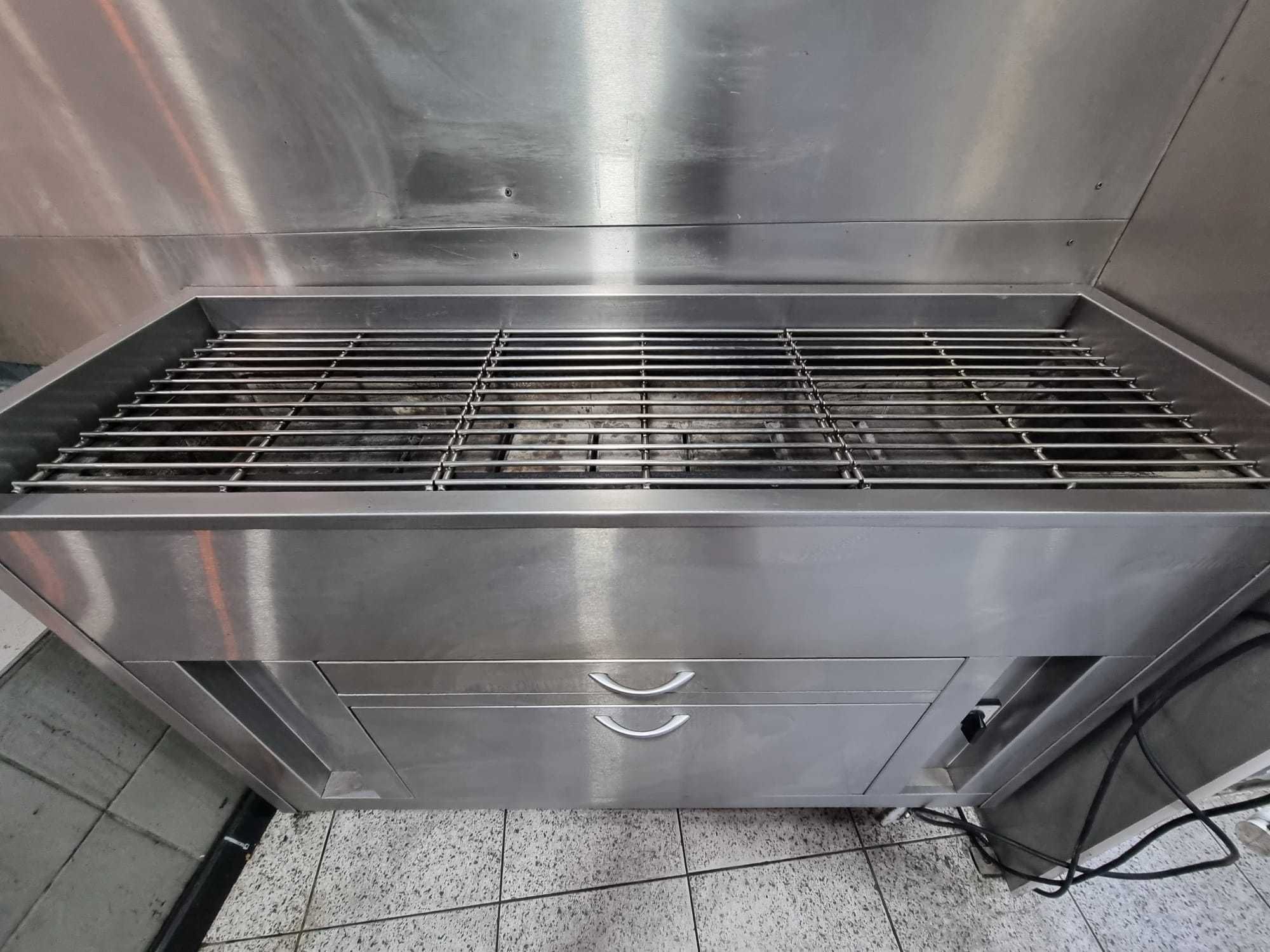 Churrasqueira Inox a Carvão Vegetal Inclui Sistema de Ventilação