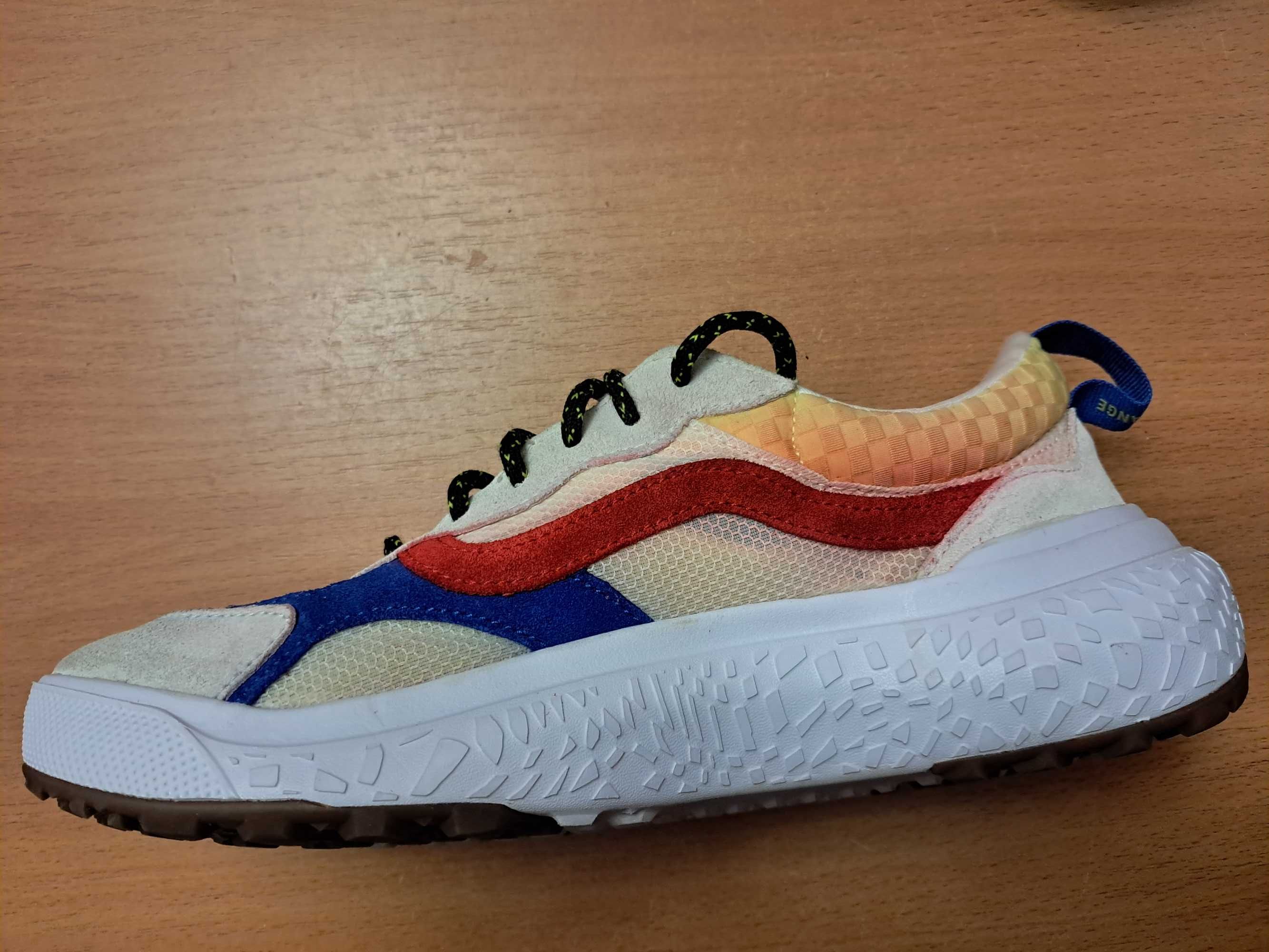 Кроссовки оригинальные  Vans размер 41 стелька 27см