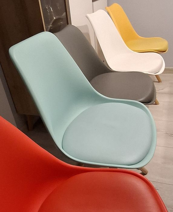 Krzesła kolorowe, mocne