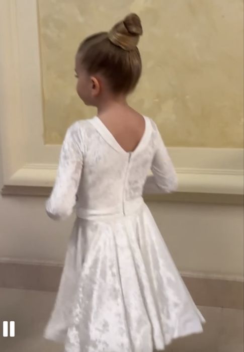 Бейсік для танців  білий, велюр