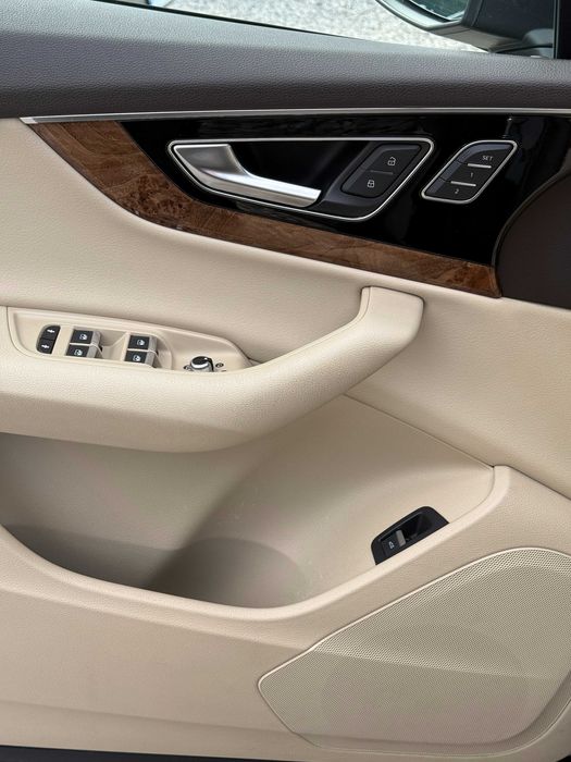 Продам Audi Q7 2017 рік можлива розстрочка,кредит!