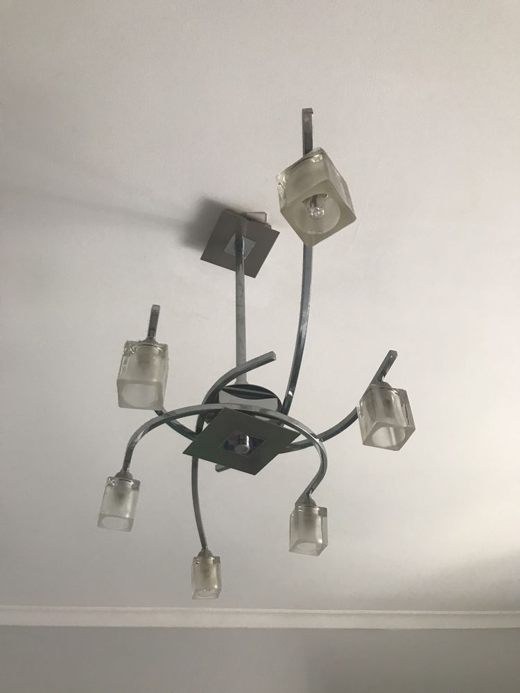 Candeeiro de 6 lâmpadas como novo