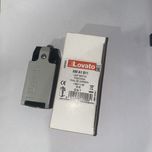Кінцевий вимикач lovato KM A1 S11