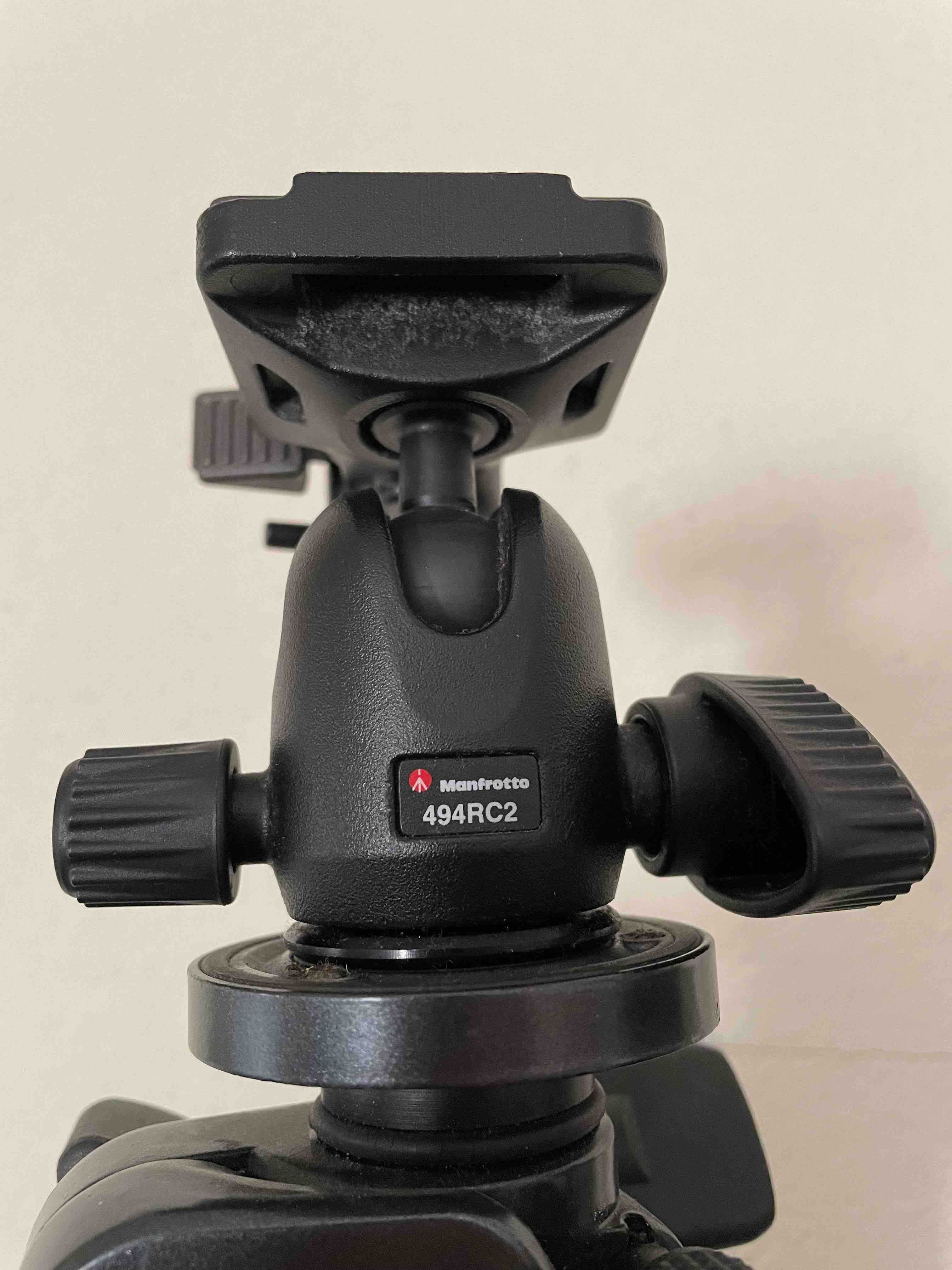 Tripé Giottos MTL 9351B + Cabeça Manfrotto 494RC2