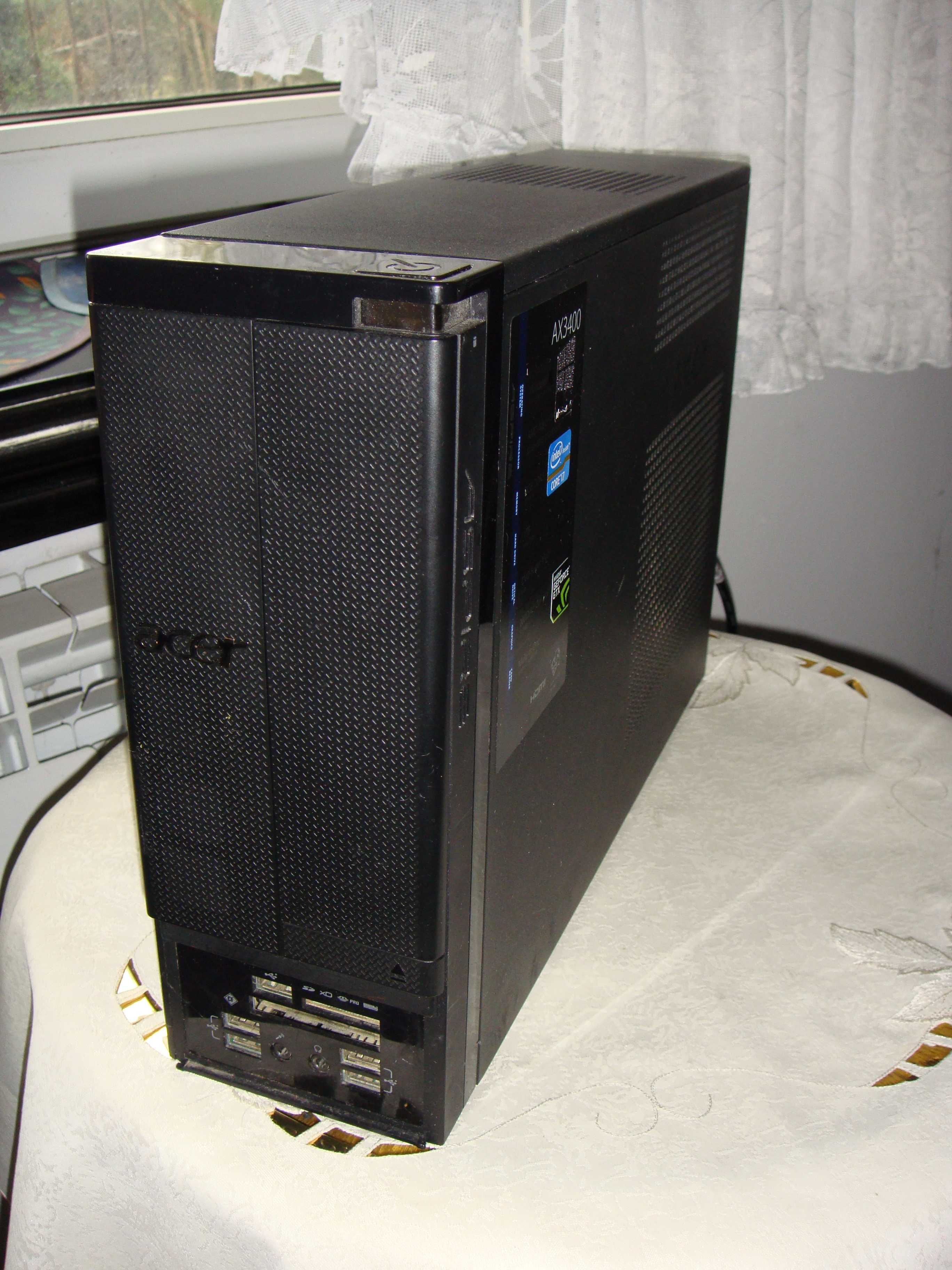 Komputer  ACER - Stacjonarny 4 - RAM  ,,, Dysk 1 - Tera ,Windows -10