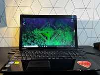 Laptop 15,6" TOSHIBA Satellite C55 4G/128G + Torba na laptopa MODECOM