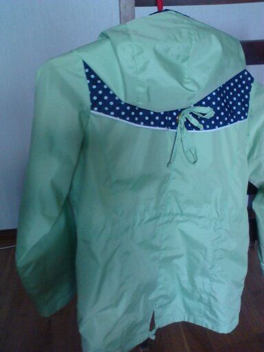 Куртка- ветровка для девочки