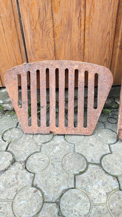 Для каміна чавунний фасад, для золи решітка