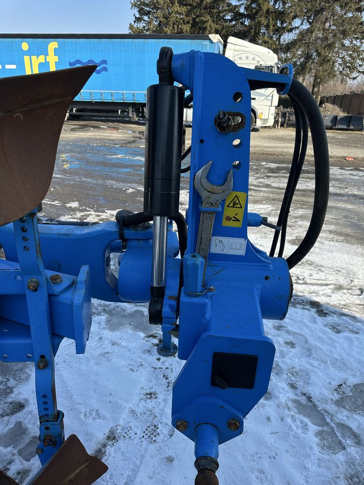 Продам плуг  Lemken VARIOPAL 9 no