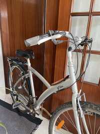 Vendo bicicleta de cidade roda 28