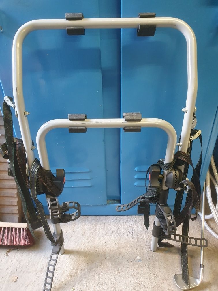 Bagażnik rowerowy na tylną klapę 3 rowery ,Made In Italia