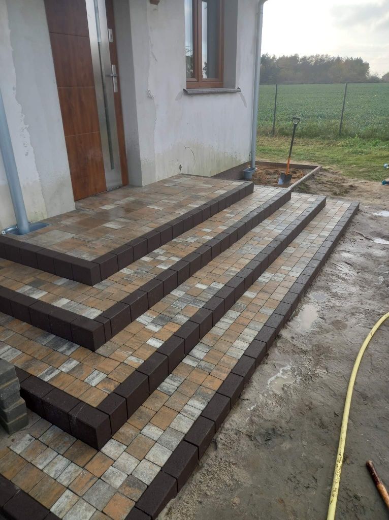 Układanie kostki brukowej