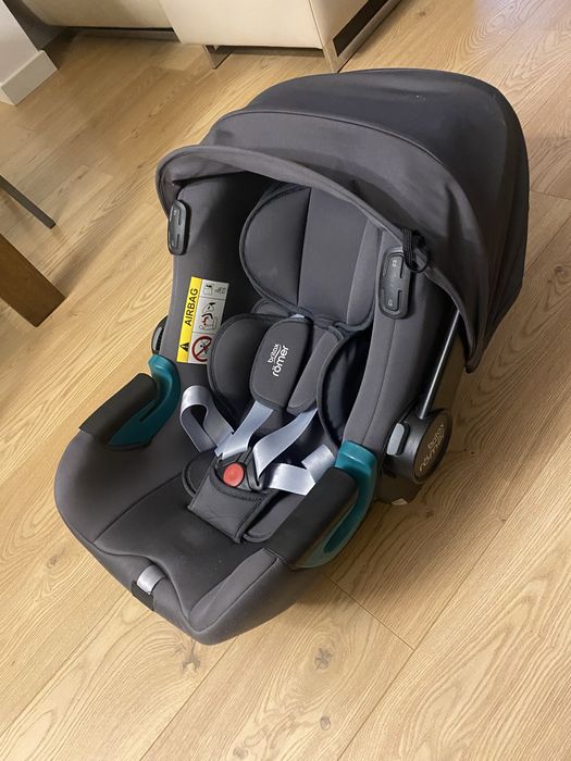 Britax Romer Baby-safe iSense fotelik samochodowy z bazą w zestawie