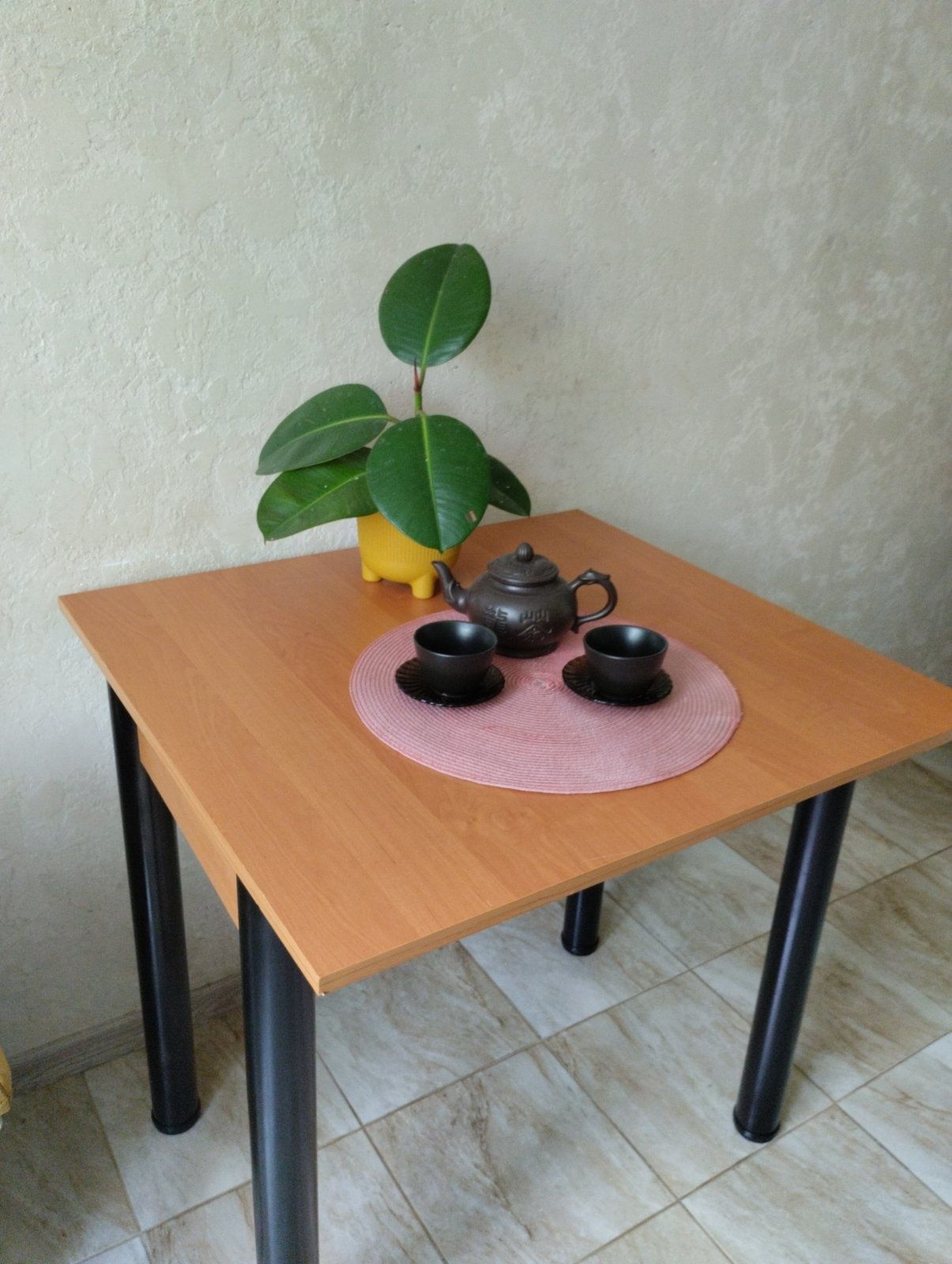 Стіл  кухонний.  Стол кухонный. Стол