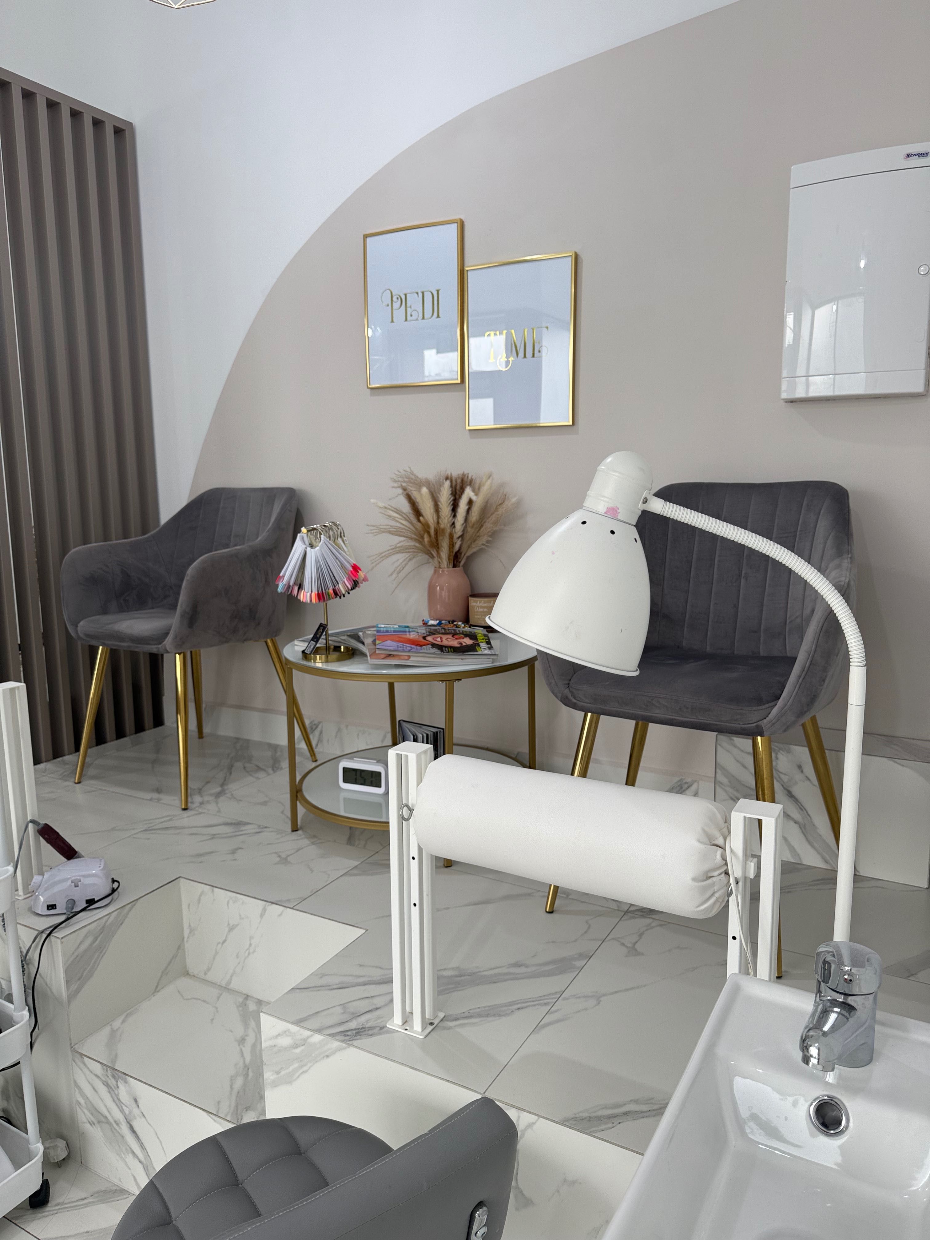 Podnajem stanowiska do mani i pedi w salonie Pani Mani