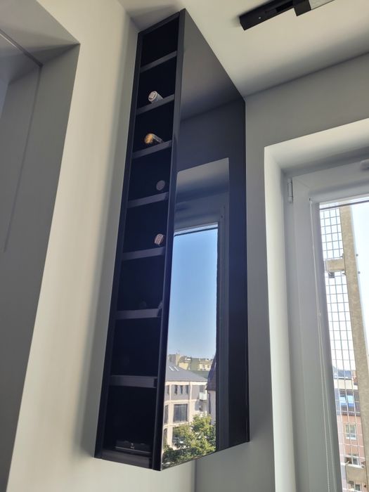 Szafka na wino do kuchni wisząca led