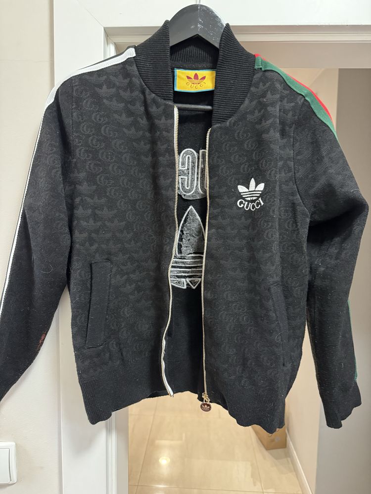 Dres Gucci Adidas