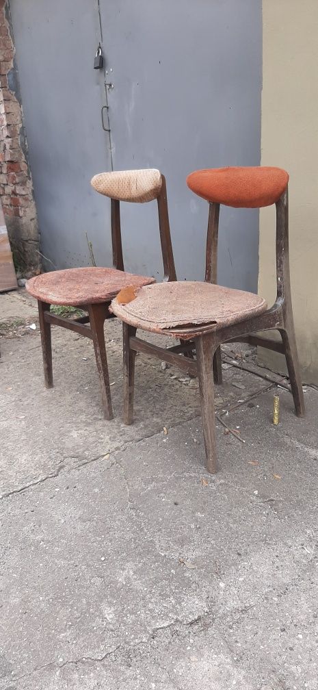 Krzesła dwa do renowacji