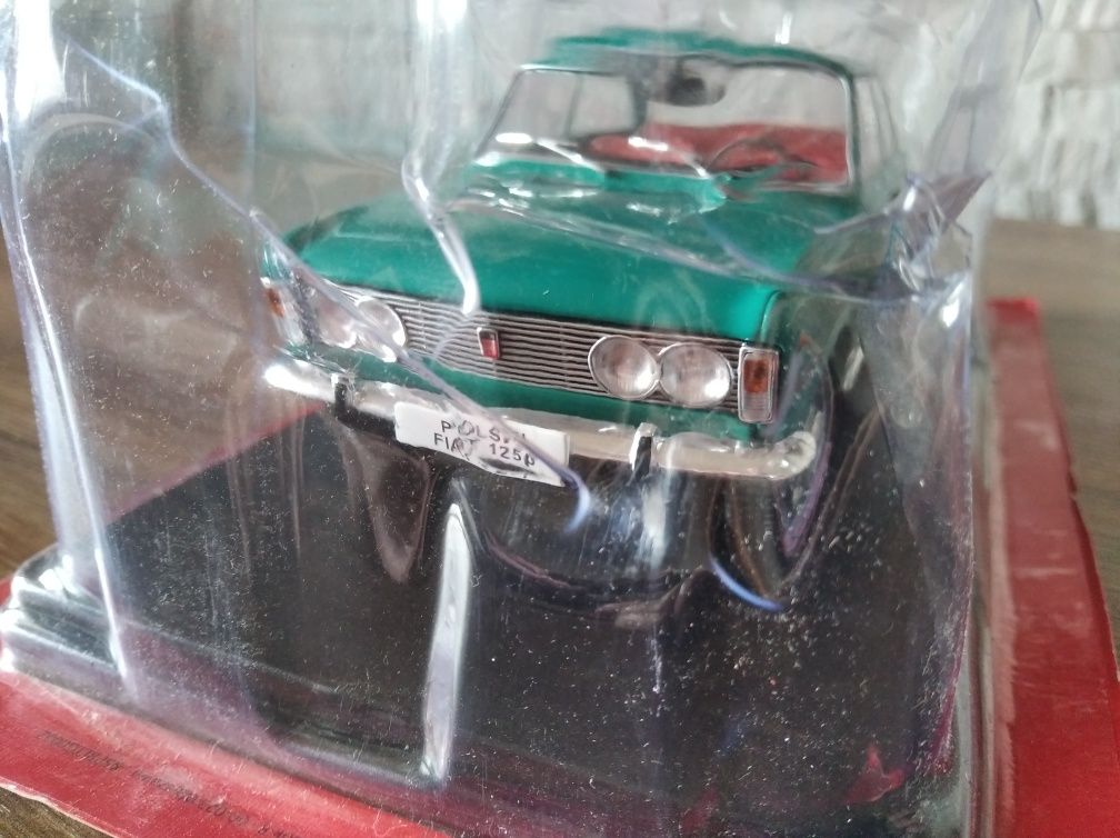 1:24 Fiat 125P  Hachette model mi