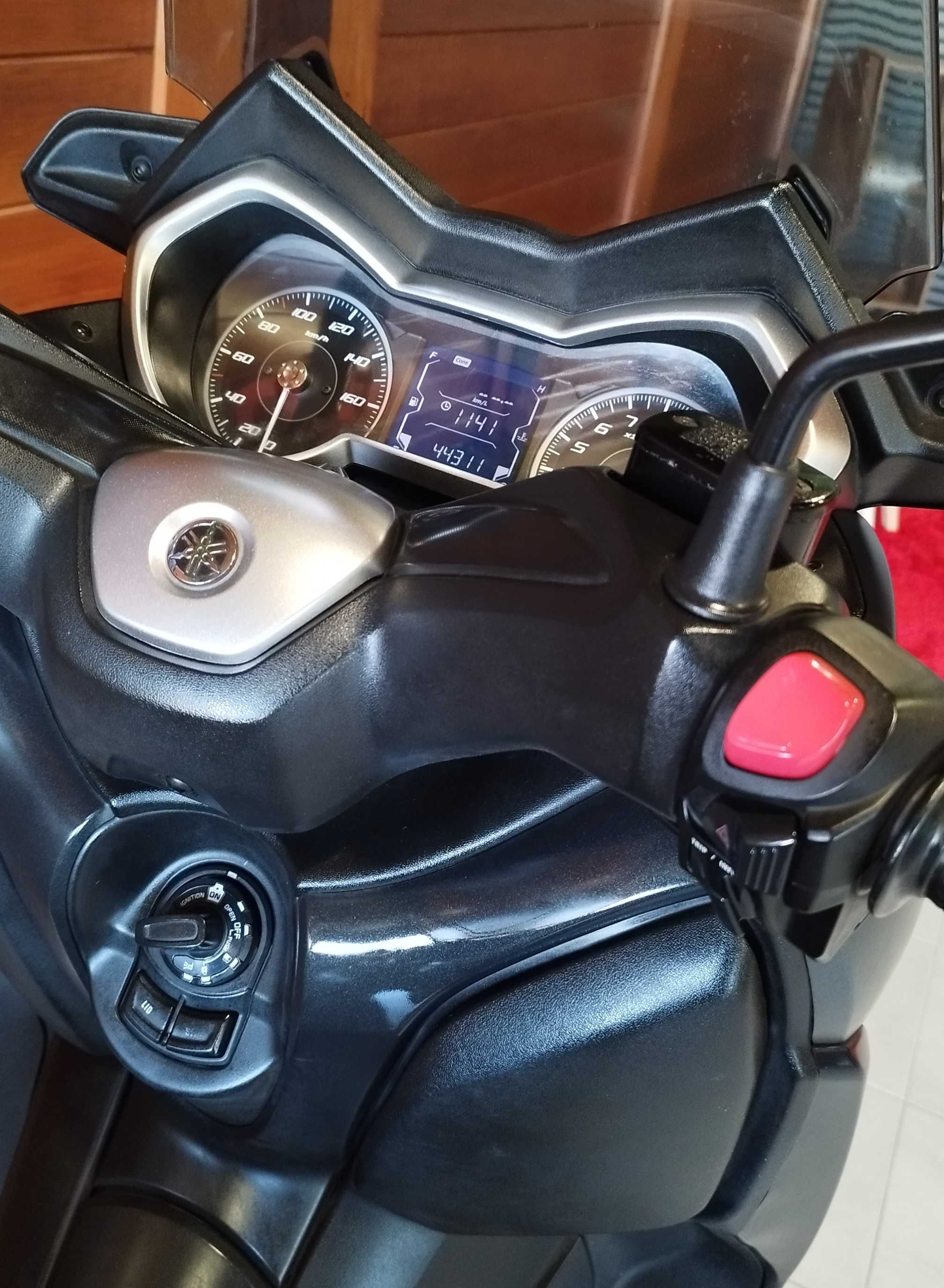 Yamaha Xmax 125 x-max