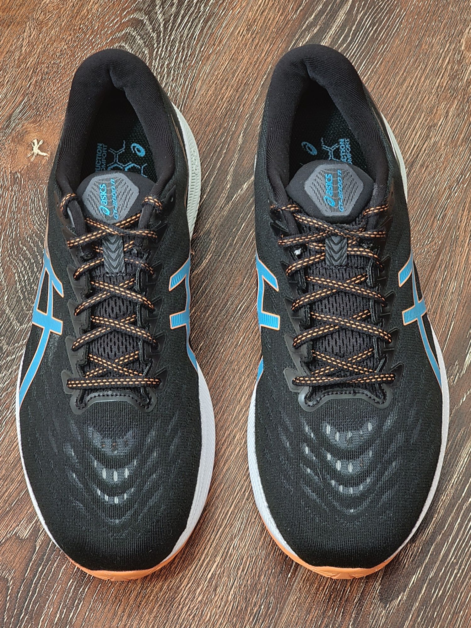 Оригінал 100% кросівки asics gel 2000 11   eur 46.5