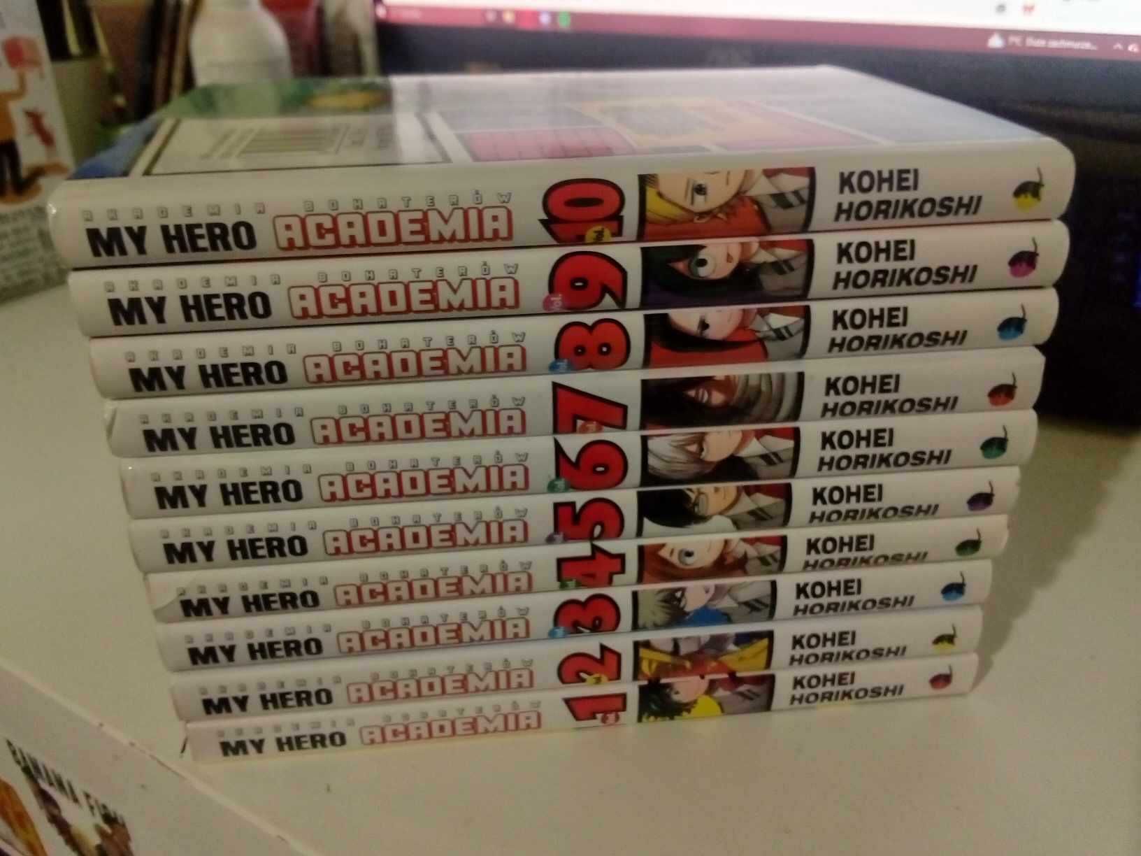 10 tomów mangi Boku No Hero Academia