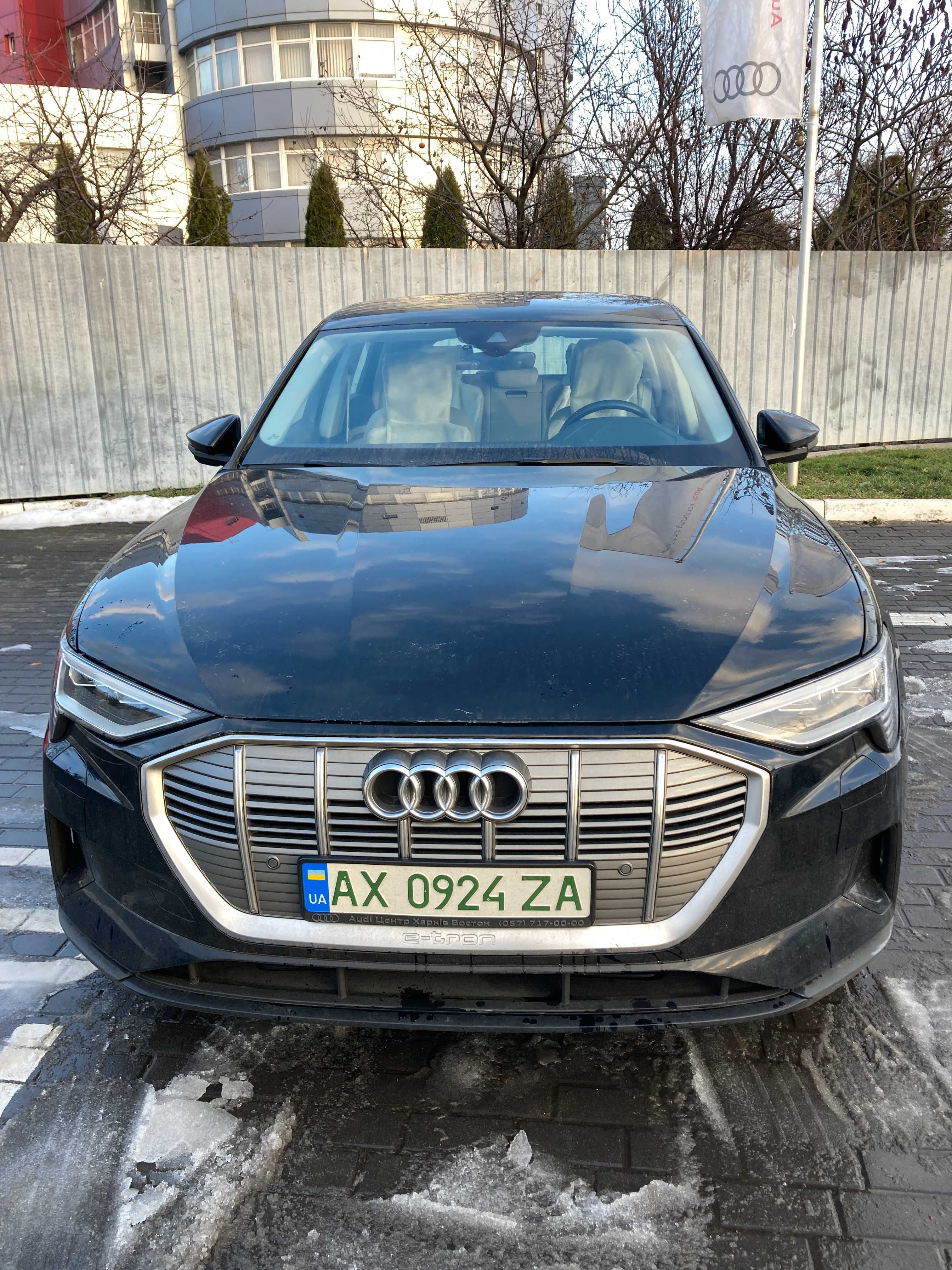 Продам Audi etron